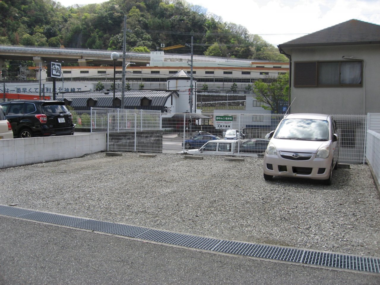 西町みどり駐車場